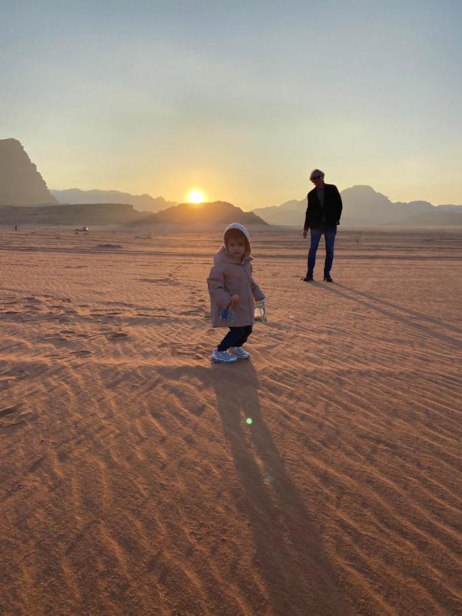 Wadi Rum Hugo Camp Екстер'єр фото