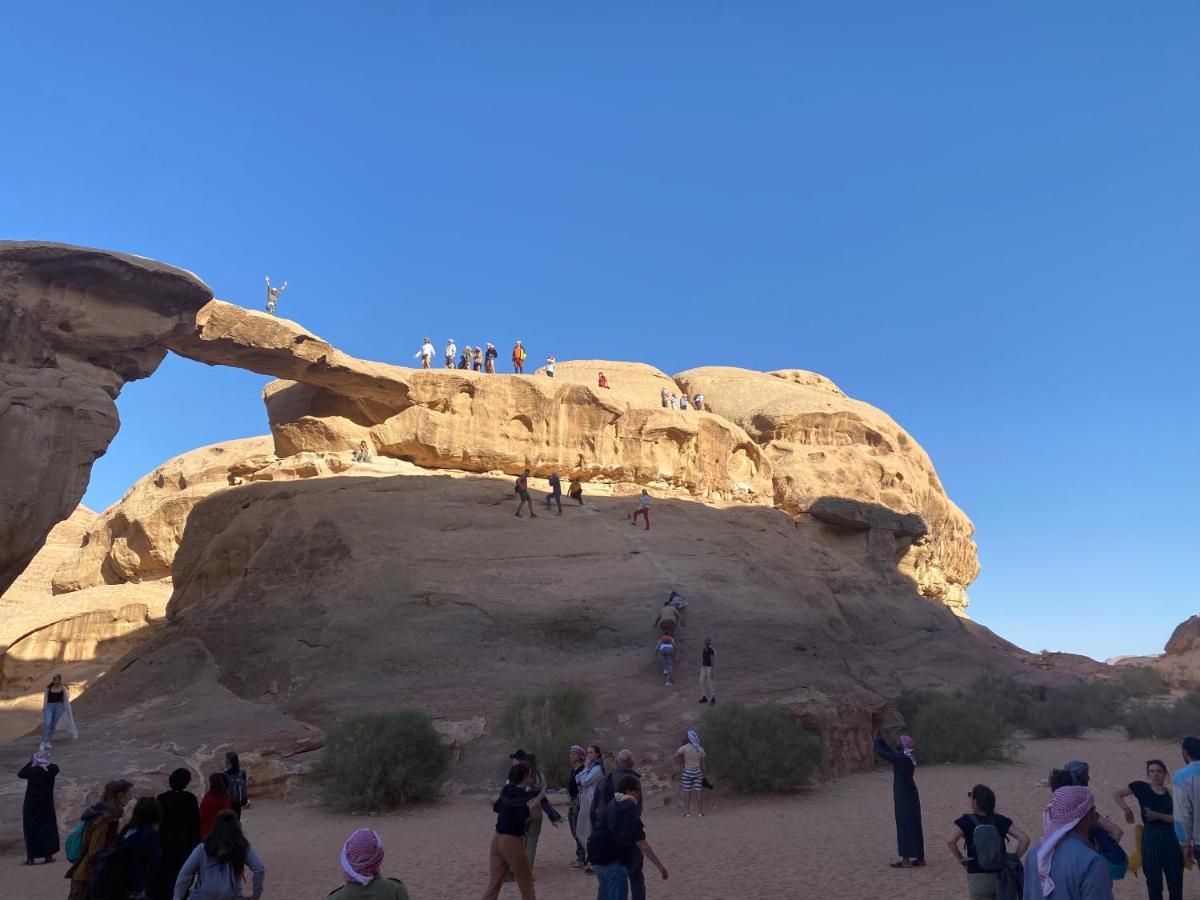 Wadi Rum Hugo Camp Екстер'єр фото