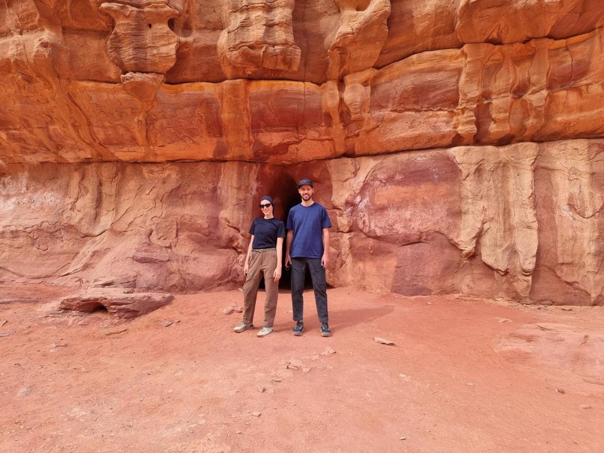 Wadi Rum Hugo Camp Екстер'єр фото