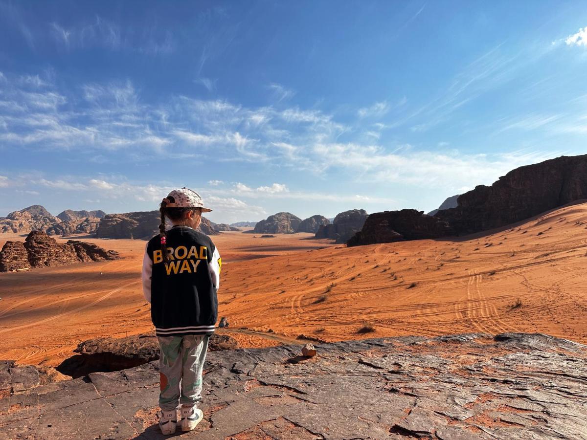 Wadi Rum Hugo Camp Екстер'єр фото